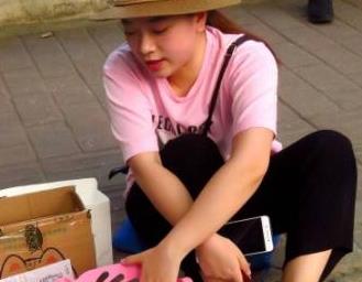 女人摆摊卖什么最挣钱?谈谈我的真实感受 女人摆摊卖什么最挣钱?谈谈我的真实感受